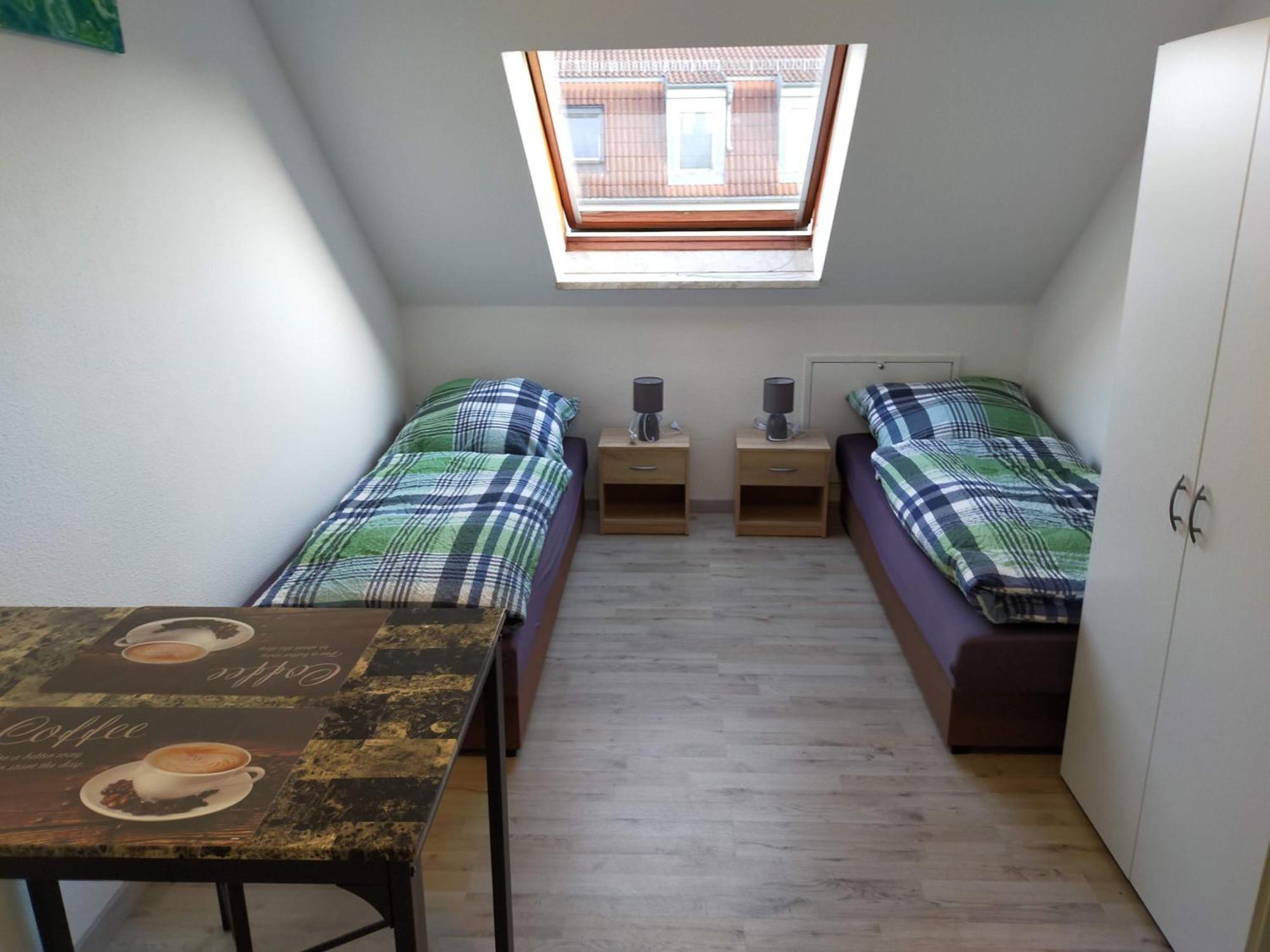 Flex Aparts - Grosse, Moeblierte Wohnung In Zwickau Mit 2 Zimmern 외부 사진