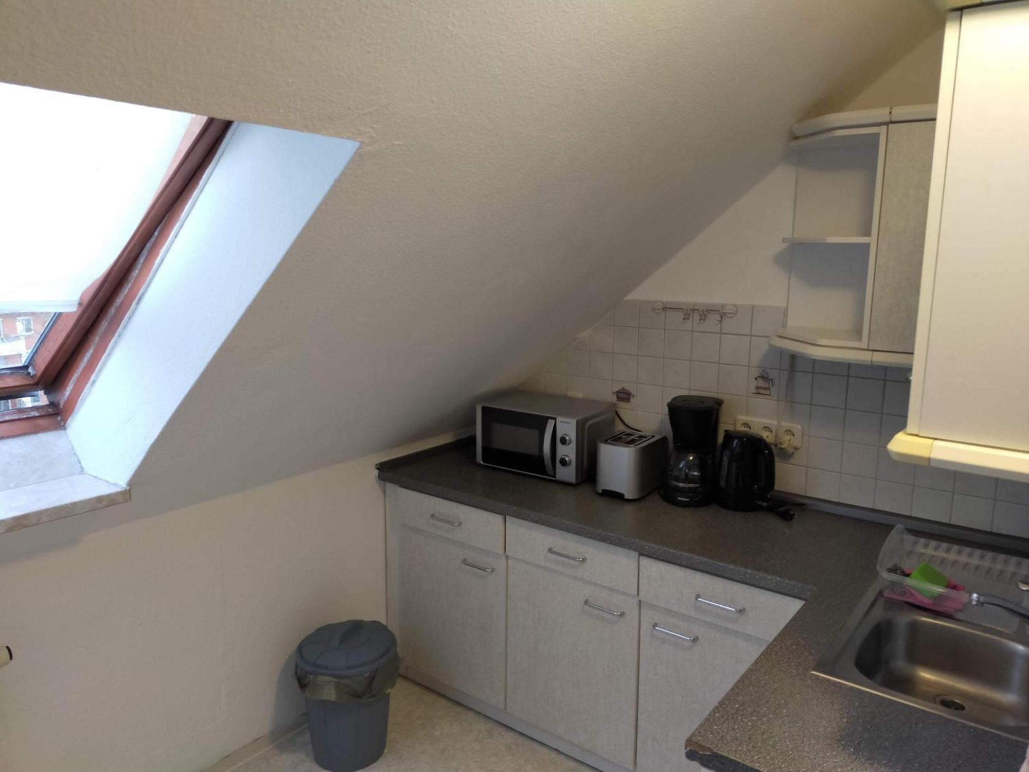 Flex Aparts - Grosse, Moeblierte Wohnung In Zwickau Mit 2 Zimmern 외부 사진